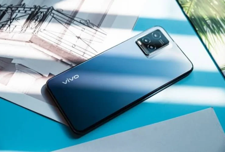 Vivo का जबरदस्त लुक वाला यह स्मार्टफोन मिलेगा आपको बेहद ही कम कीमत में, भारी डिस्काउंट के साथ।