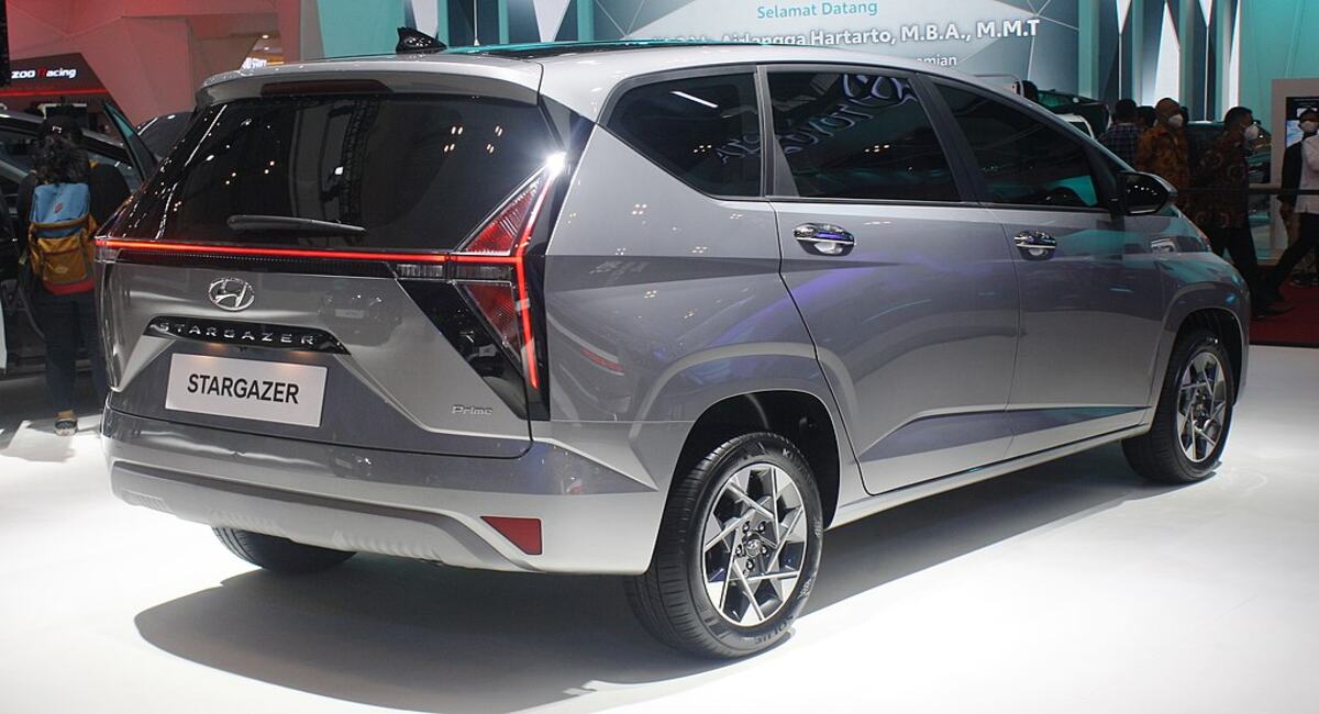 Ertiga की खटिया खड़ी करने लांच हुई Hyundai की धाकड़ कार, फिचर्स और लुक में भी बेहतर