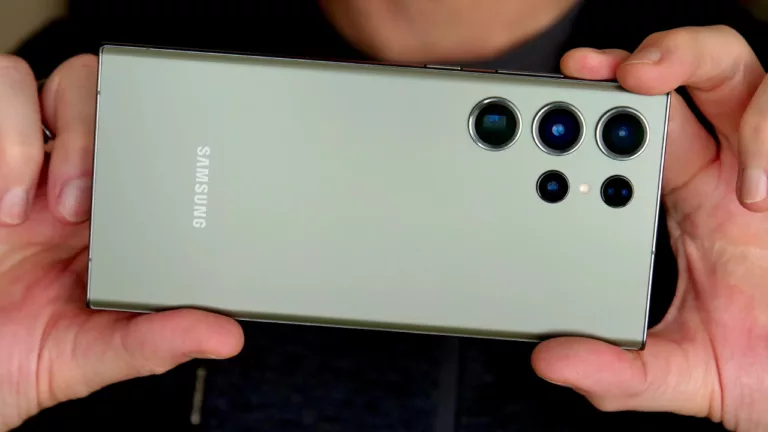 अब महंगा फोन क्यों ख़रीदना जब उम्मीद से ज्यादा सस्ता मिल रहा है Samsung का ये स्मार्टफोन, शानदार फीचर्स के साथ खरीदें।